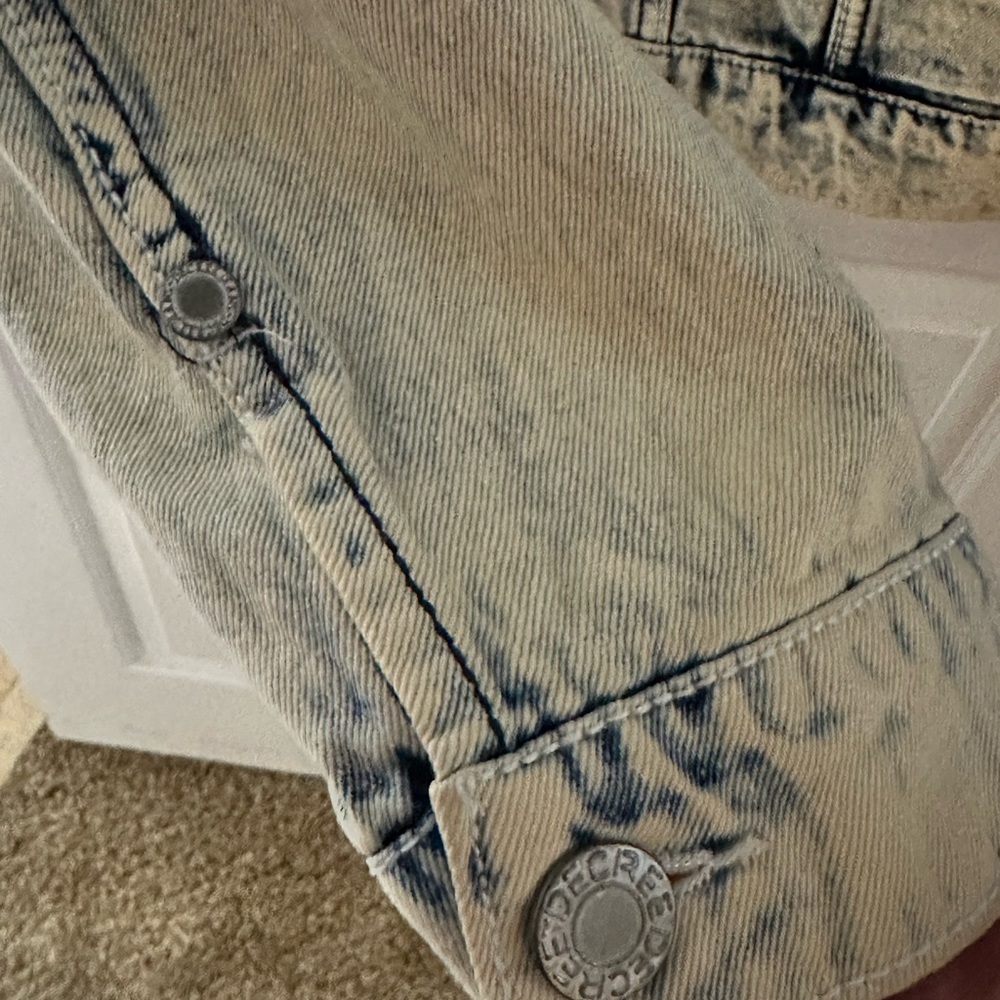 Decree Light Wash Denim Jacket - Picture 7 of 9